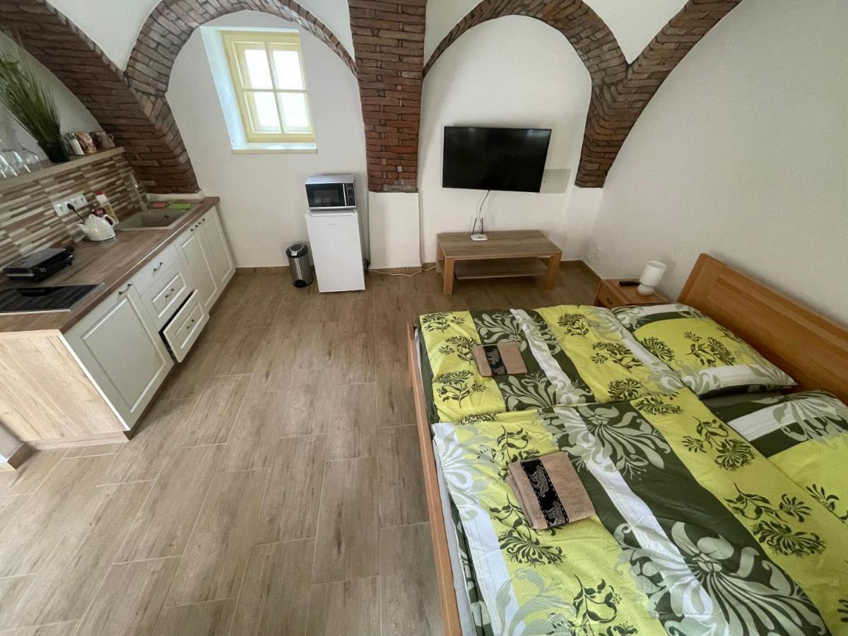 Apartman Borovanske Baroko 호텔 Borovany  외부 사진